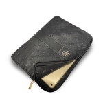 9853 GUESS COMP. SLEEVE PEONY PU 4G & CLASSIC LOGOS STRIPE BLACK 14/15\"